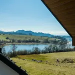 Czarna Perla Czorsztyn Czesc Domow Z Sauna I Jacuzzi , Basen Podgrzewany, Blisko Jeziora I Sciezki Rowerowej Velo Apartamento Czorsztyn