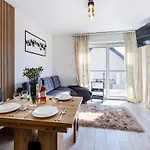 Czarna Perla Czorsztyn Czesc Domow Z Sauna I Jacuzzi , Basen Podgrzewany, Blisko Jeziora I Sciezki Rowerowej Velo Apartamento Czorsztyn