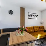 Apartamento Czarna Perla Czorsztyn Czesc Domow Z Sauna I Jacuzzi , Basen Podgrzewany, Blisko Jeziora I Sciezki Rowerowej Velo Czorsztyn