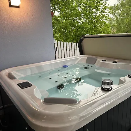 公寓 Czarna Perla Czesc Domow Z Sauna I Jacuzzi , Basen Podgrzewany, Blisko Jeziora I Sciezki Rowerowej Velo *