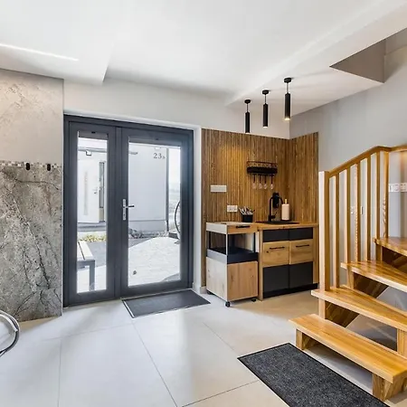 Czarna Perla Czesc Domow Z Sauna I Jacuzzi , Basen Podgrzewany, Blisko Jeziora I Sciezki Rowerowej Velo Lejlighed *