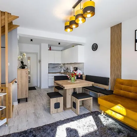 Apartmán Czarna Perla Czesc Domow Z Sauna I Jacuzzi , Basen Podgrzewany, Blisko Jeziora I Sciezki Rowerowej Velo Czorsztyn