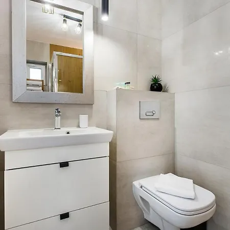 Lejlighed Czarna Perla Czesc Domow Z Sauna I Jacuzzi , Basen Podgrzewany, Blisko Jeziora I Sciezki Rowerowej Velo *