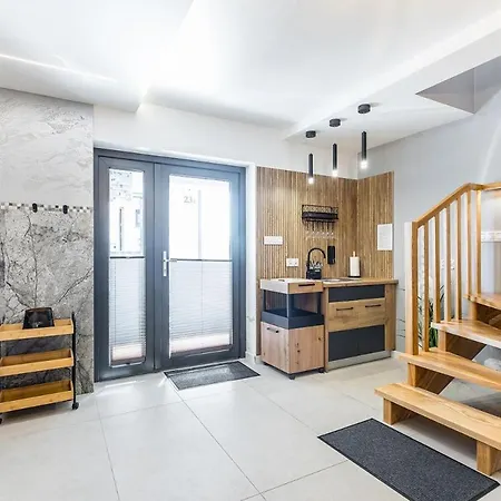 Czarna Perla Czesc Domow Z Sauna I Jacuzzi , Basen Podgrzewany, Blisko Jeziora I Sciezki Rowerowej Velo 公寓 乔尔什滕