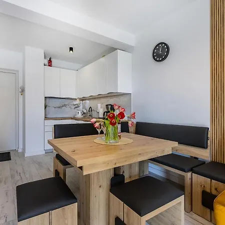 Czarna Perla Czesc Domow Z Sauna I Jacuzzi , Basen Podgrzewany, Blisko Jeziora I Sciezki Rowerowej Velo 公寓