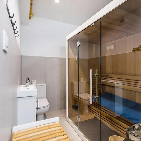 Lejlighed Czarna Perla Czesc Domow Z Sauna I Jacuzzi , Basen Podgrzewany, Blisko Jeziora I Sciezki Rowerowej Velo *