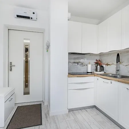 Czarna Perla Czesc Domow Z Sauna I Jacuzzi , Basen Podgrzewany, Blisko Jeziora I Sciezki Rowerowej Velo