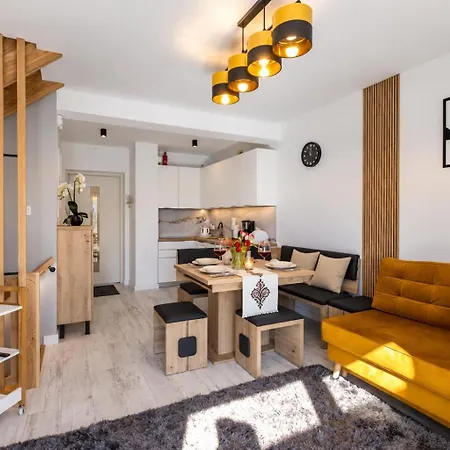 Apartamento Czarna Perła Częśc Domów Z Sauną I Jacuzzi , Basen Podgrzewany, Blisko Jeziora I ścieżki Rowerowej Velo