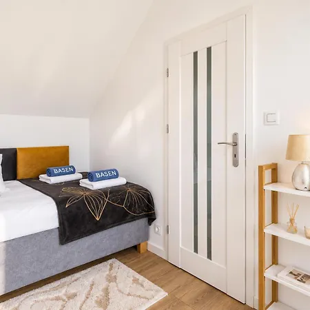 Czarna Perła Częśc Domów Z Sauną I Jacuzzi , Basen Podgrzewany, Blisko Jeziora I ścieżki Rowerowej Velo Apartamento *