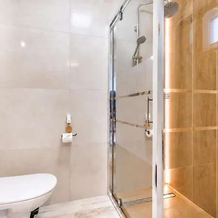 Czarna Perła Częśc Domów Z Sauną I Jacuzzi , Basen Podgrzewany, Blisko Jeziora I ścieżki Rowerowej Velo Apartamento *