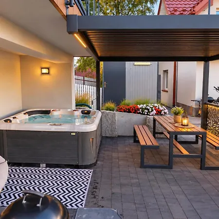 Apartamento Czarna Perła Częśc Domów Z Sauną I Jacuzzi , Basen Podgrzewany, Blisko Jeziora I ścieżki Rowerowej Velo Czorsztyn