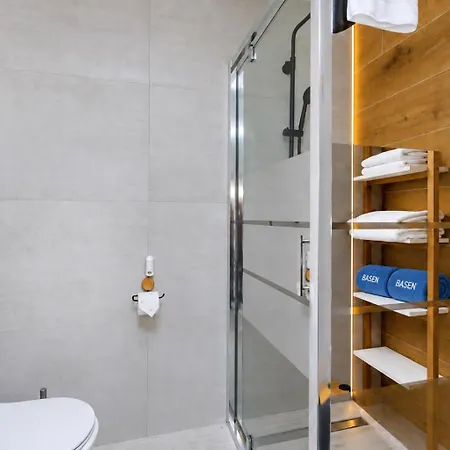 Czarna Perła Z Sauną I Jacuzzi Blisko Jeziora I ścieżki Rowerowej Velo
